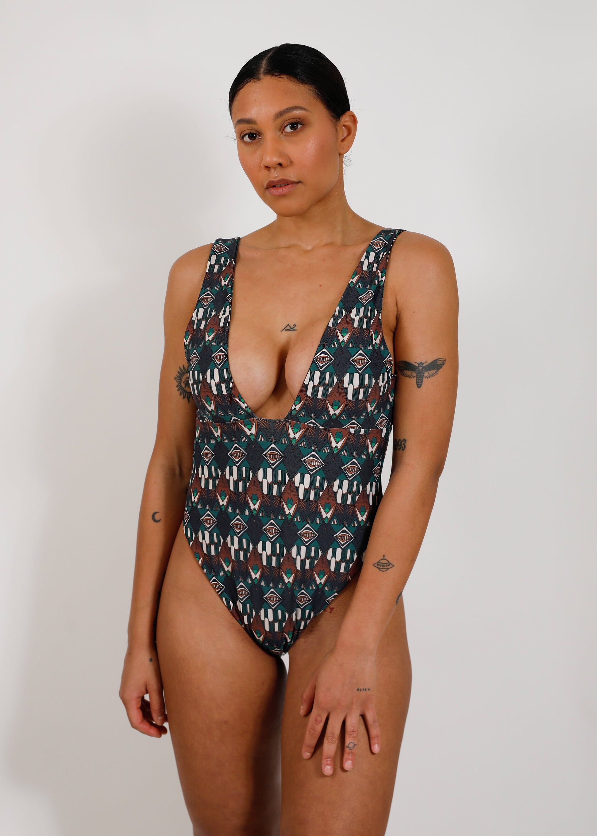 model with print sustainable v-neck one piece 